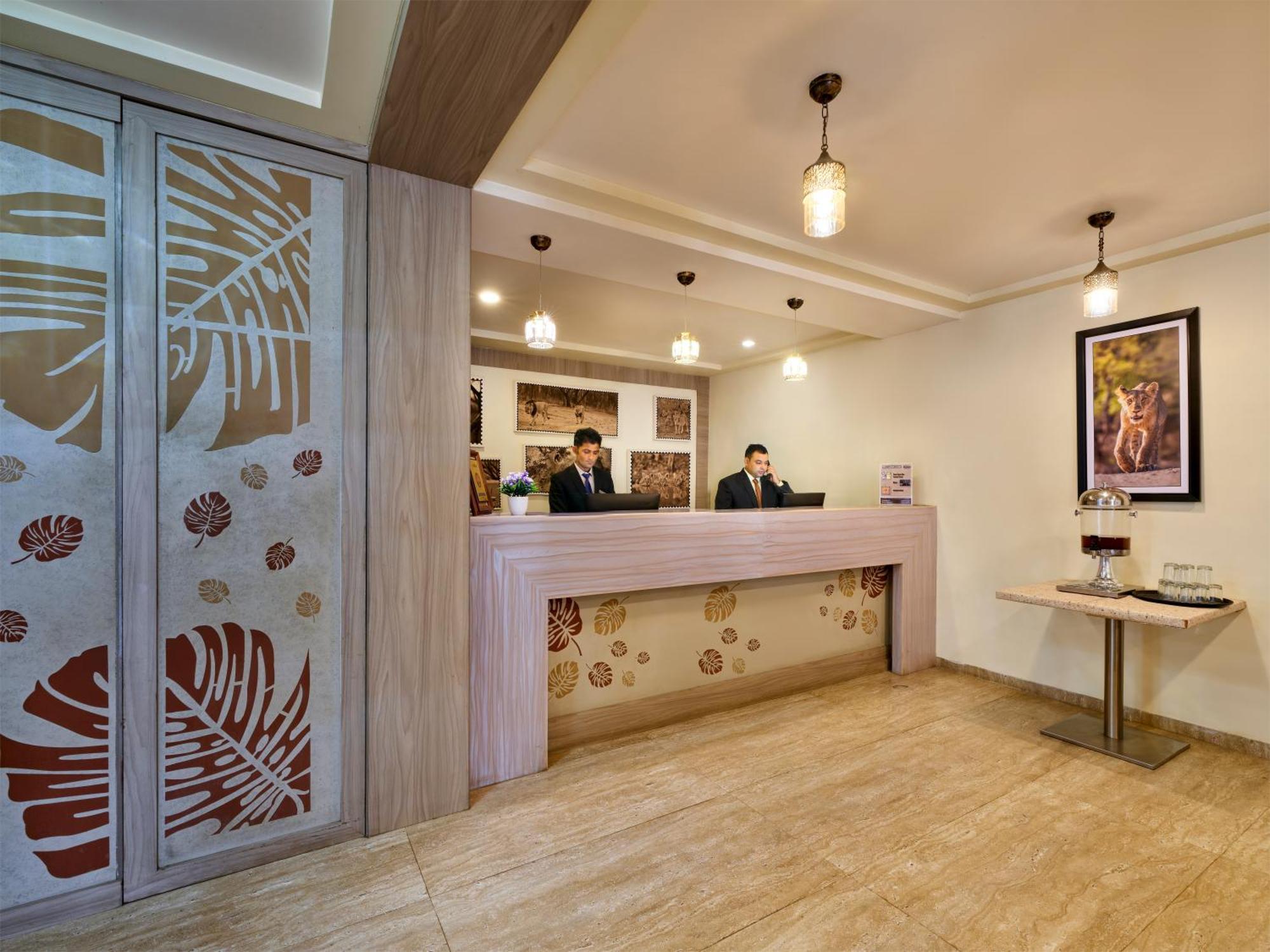 Pride Biznotel Sasan Gir Exterior photo