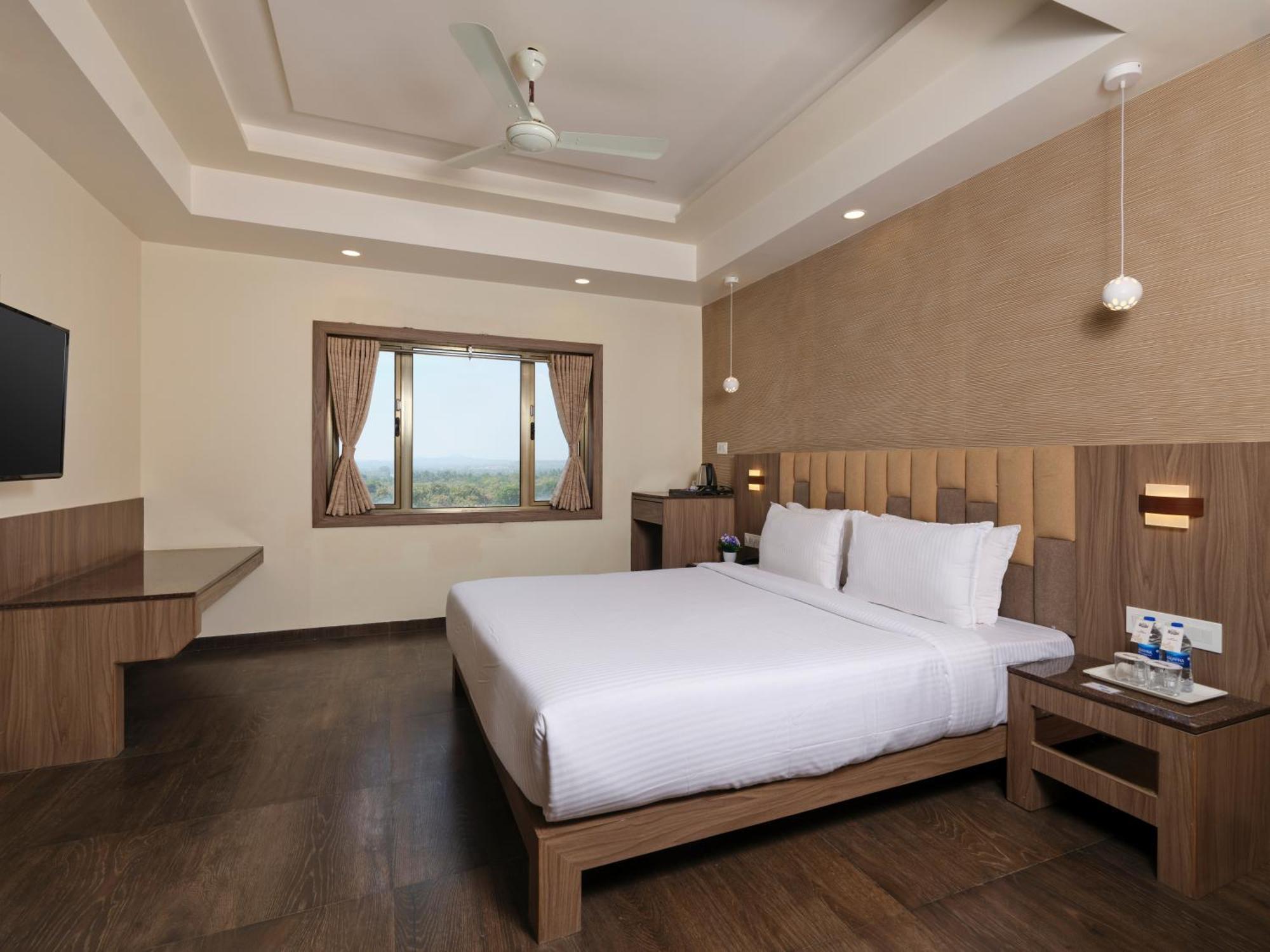 Pride Biznotel Sasan Gir Exterior photo