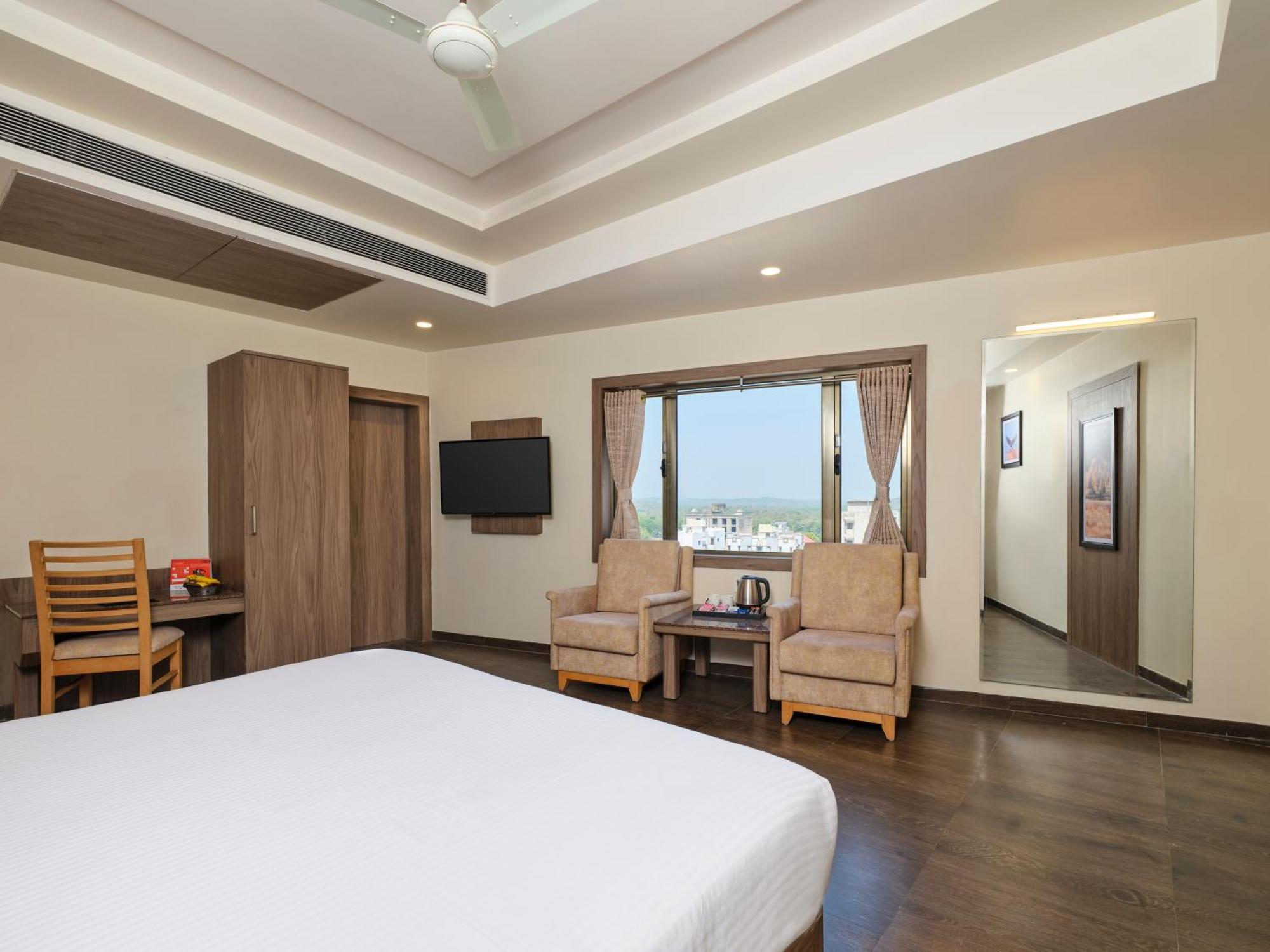 Pride Biznotel Sasan Gir Exterior photo